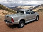 Toyota Hilux Double Cab 2005 года